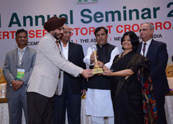 Winners of BCTA Award from L-R (Dr Yogendra Kothari, Prof Suhas Pednekar, Sanjiv Lal Vice President, Corporate Projects, Tata Chemicals, Prof Anil Elias, Prof Prodeep Phukan & Prof Sunita Bhagat
