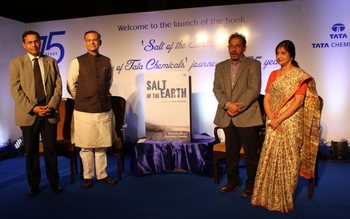 From left: Kaushal Sampat, president and managing director, India, Dun L-R: R Mukundan, managing director, TCL; Jayant Sinha, Minister of State for Finance; and authors Phillip Chacko and Christabelle Noronha at the TCL book launch Salt of the Earth: The Story of Tata Chemicals